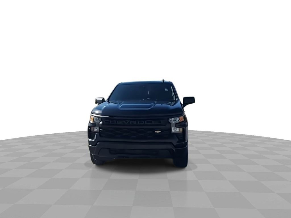 Used 2023 Chevrolet Silverado 1500 Custom image 3