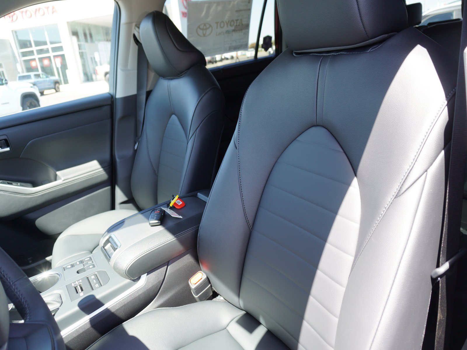 New 2026 Toyota Highlander XLE AWD/4WD image 24
