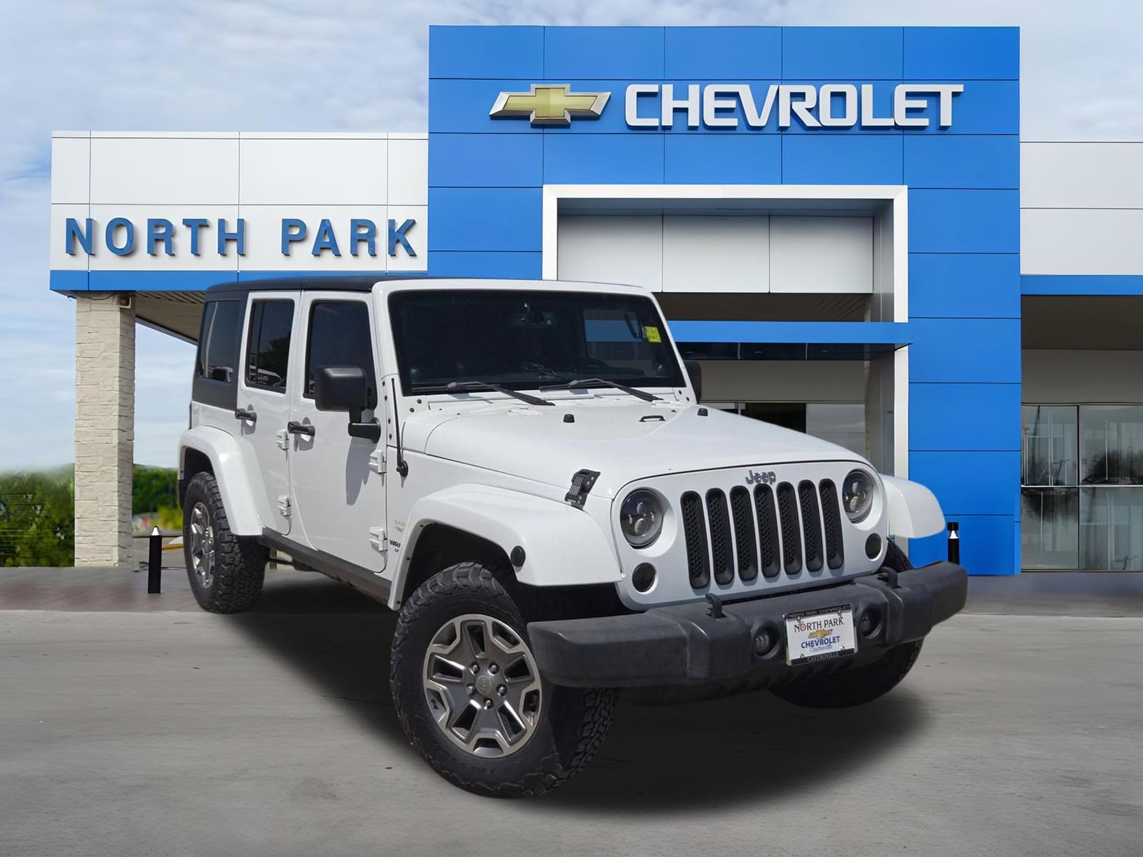 Used 2013 Jeep Wrangler Unlimited Sahara w/ Trailer Tow Group AWD/4WD image 1