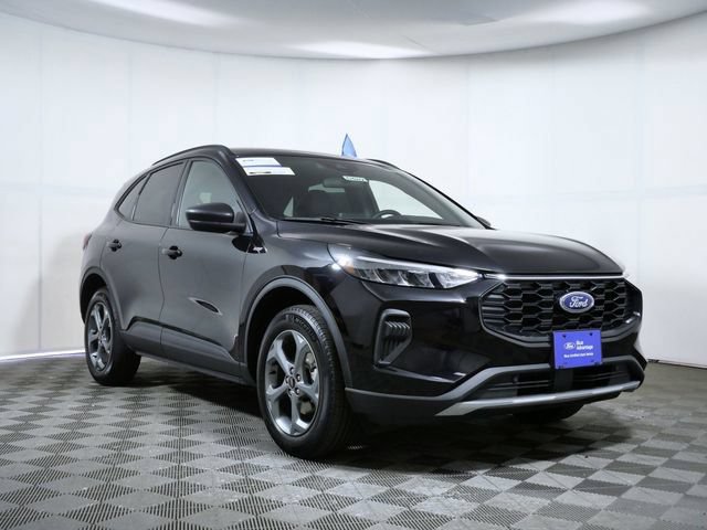 Certified 2025 Ford Escape ST-Line AWD/4WD image 1