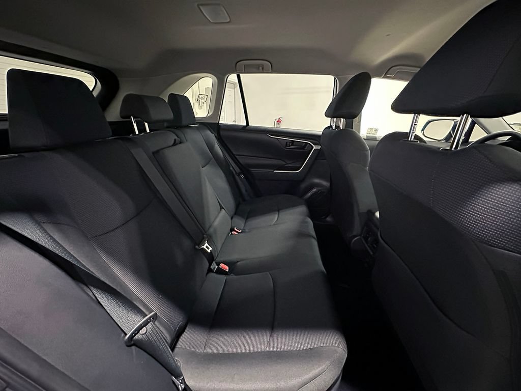 Used 2025 Toyota RAV4 LE AWD/4WD image 21