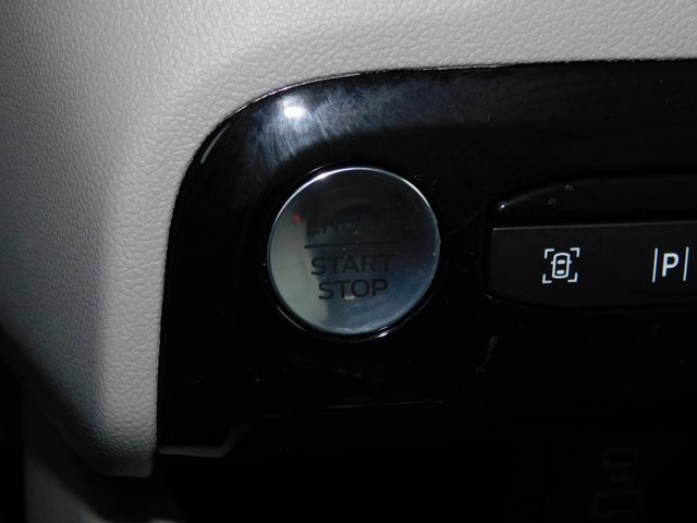 Used 2023 Ford Escape Platinum image 35