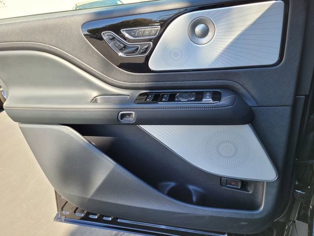 New 2025 Lincoln Aviator Reserve w/ Equipment Group 201A image 16