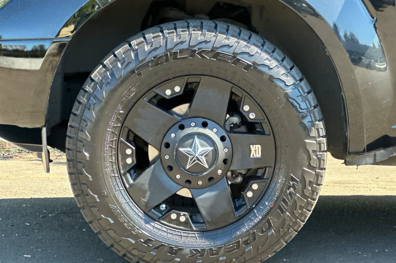 Used 2012 Nissan Frontier PRO-4X AWD/4WD image 23