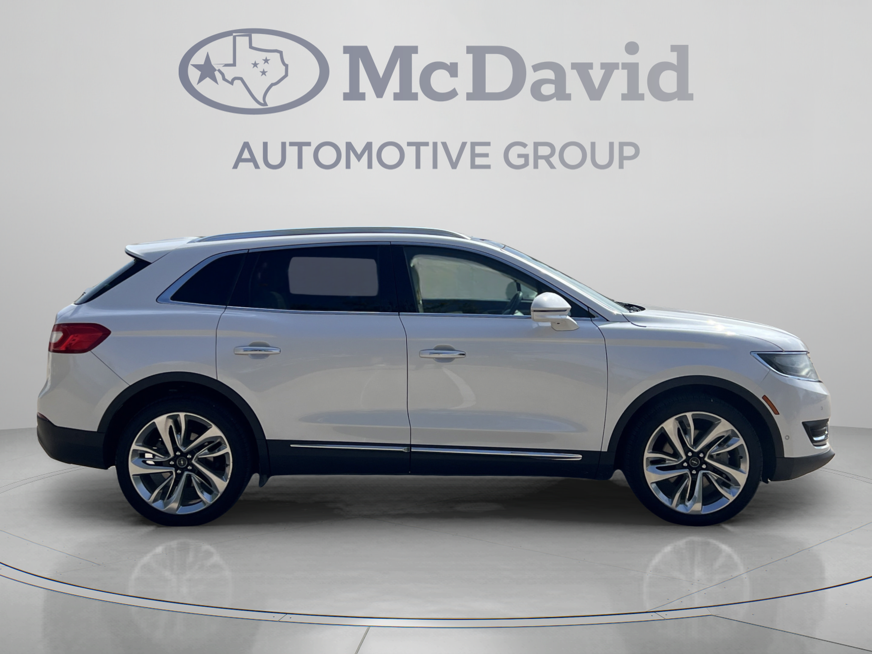 Used 2017 Lincoln MKX Black Label w/ Driver Assistance Package AWD/4WD image 7