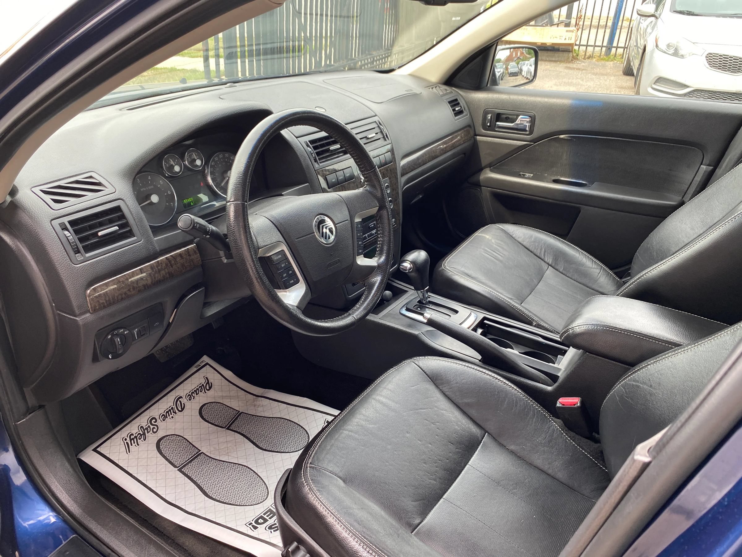 Used 2006 Mercury Milan Premier FWD image 3