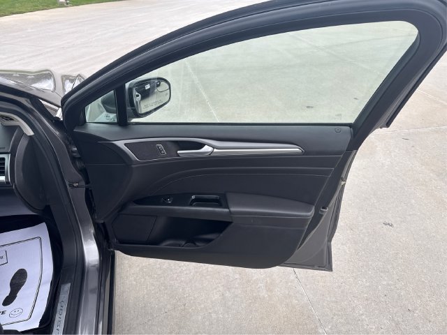 Used 2013 Ford Fusion Titanium AWD/4WD image 21