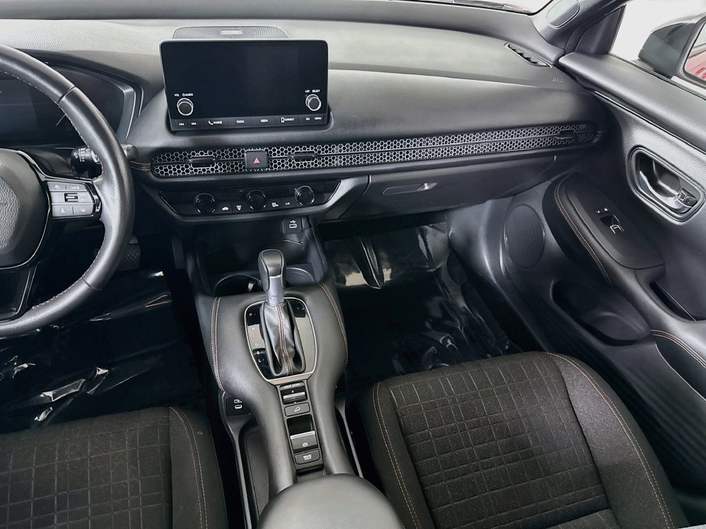 Used 2025 Honda HR-V Sport image 25