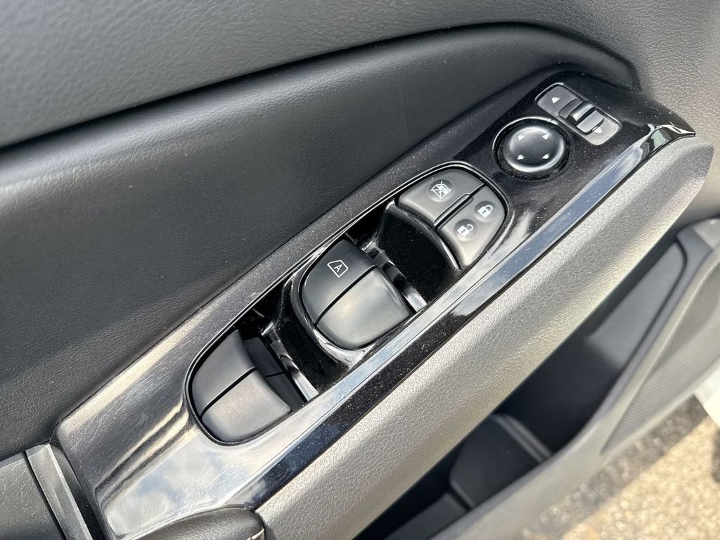 Used 2023 Nissan Altima 2.5 SV image 13