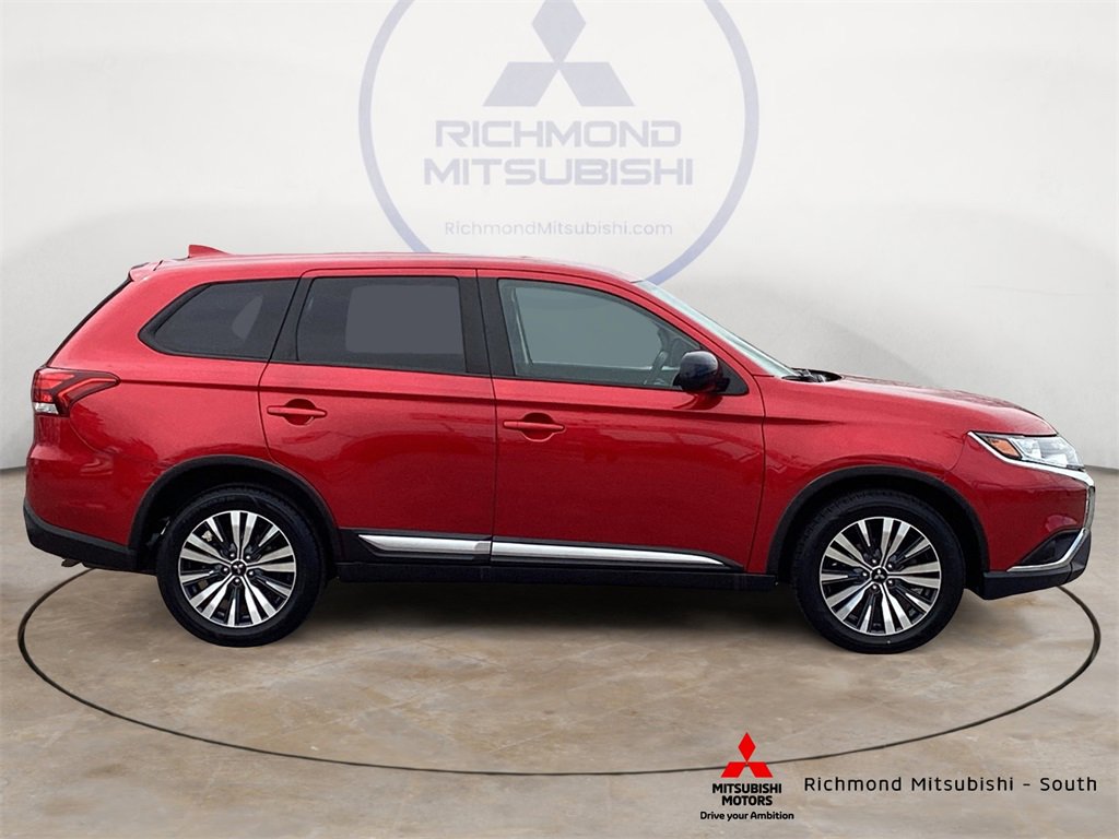 Used 2020 Mitsubishi Outlander ES image 2
