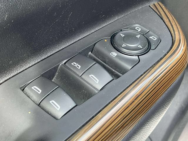 Used 2023 GMC Acadia SLE w/ Driver Convenience Package AWD/4WD image 17