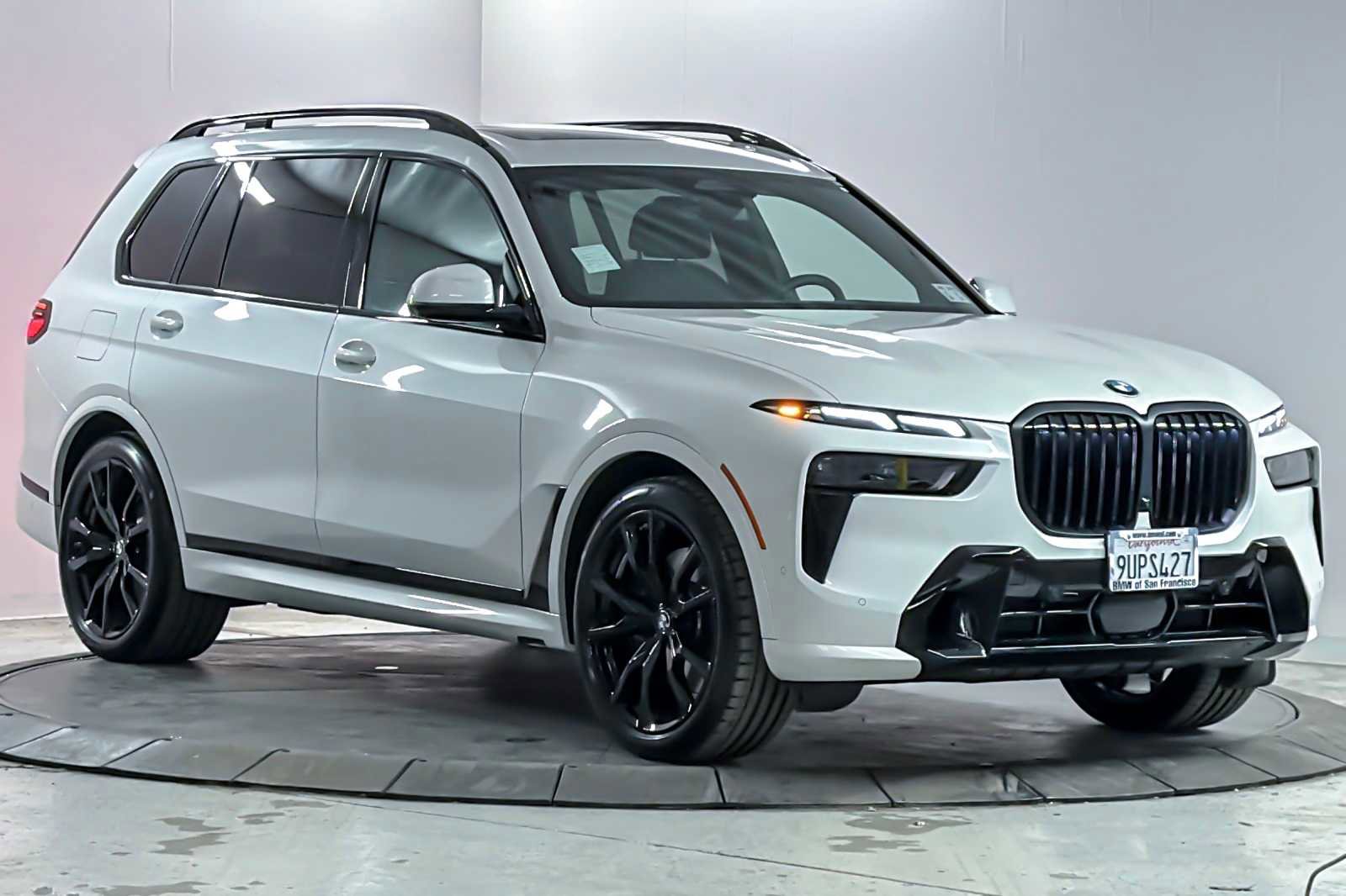 Used 2026 BMW X7 xDrive40i w/ M Sport Package image 9