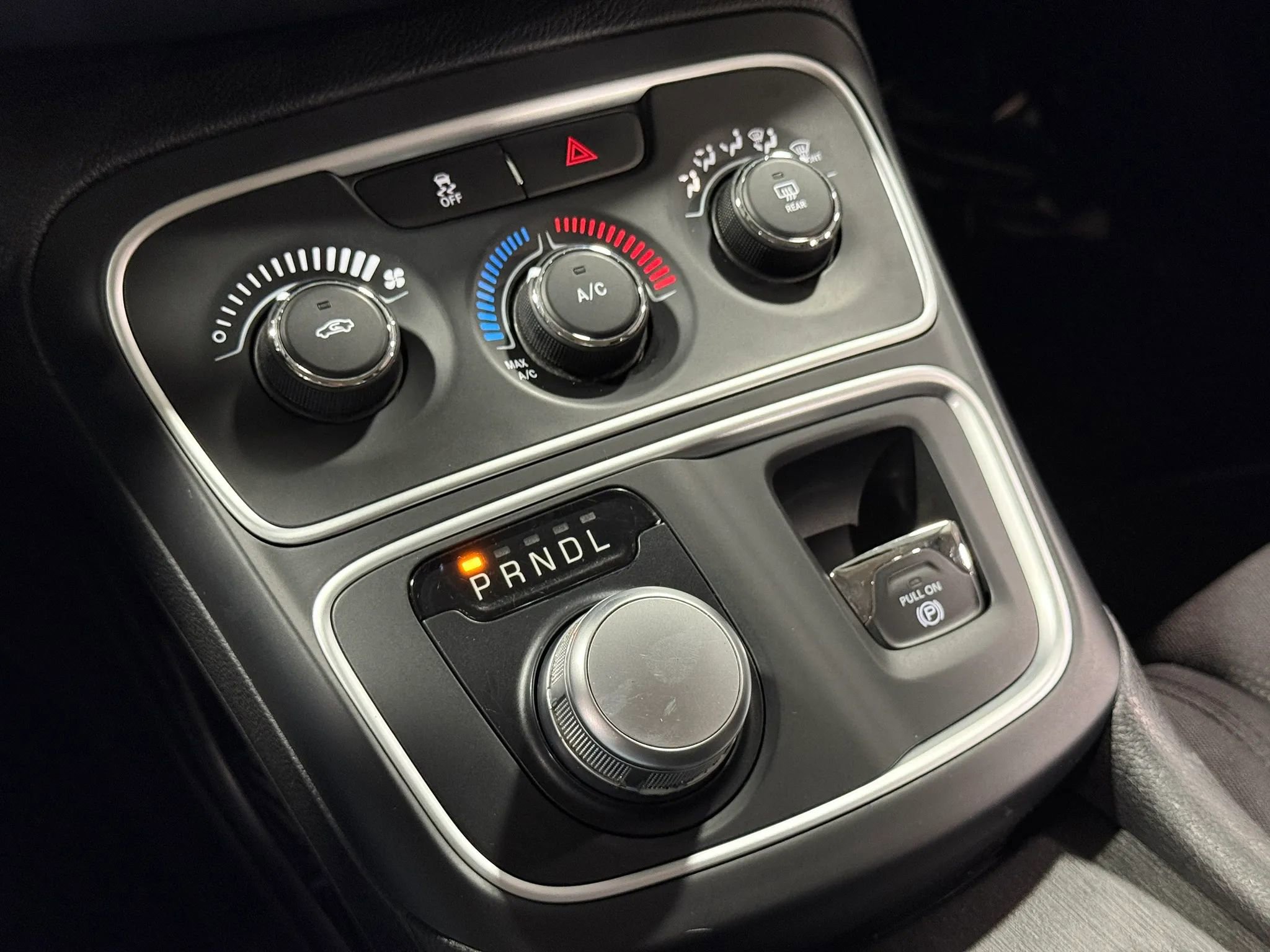 Used 2017 Chrysler 200 LX FWD image 32
