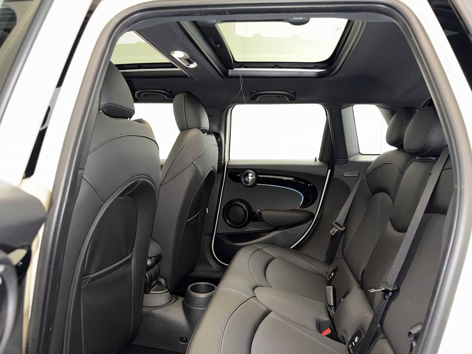 Used 2023 MINI Cooper S image 21