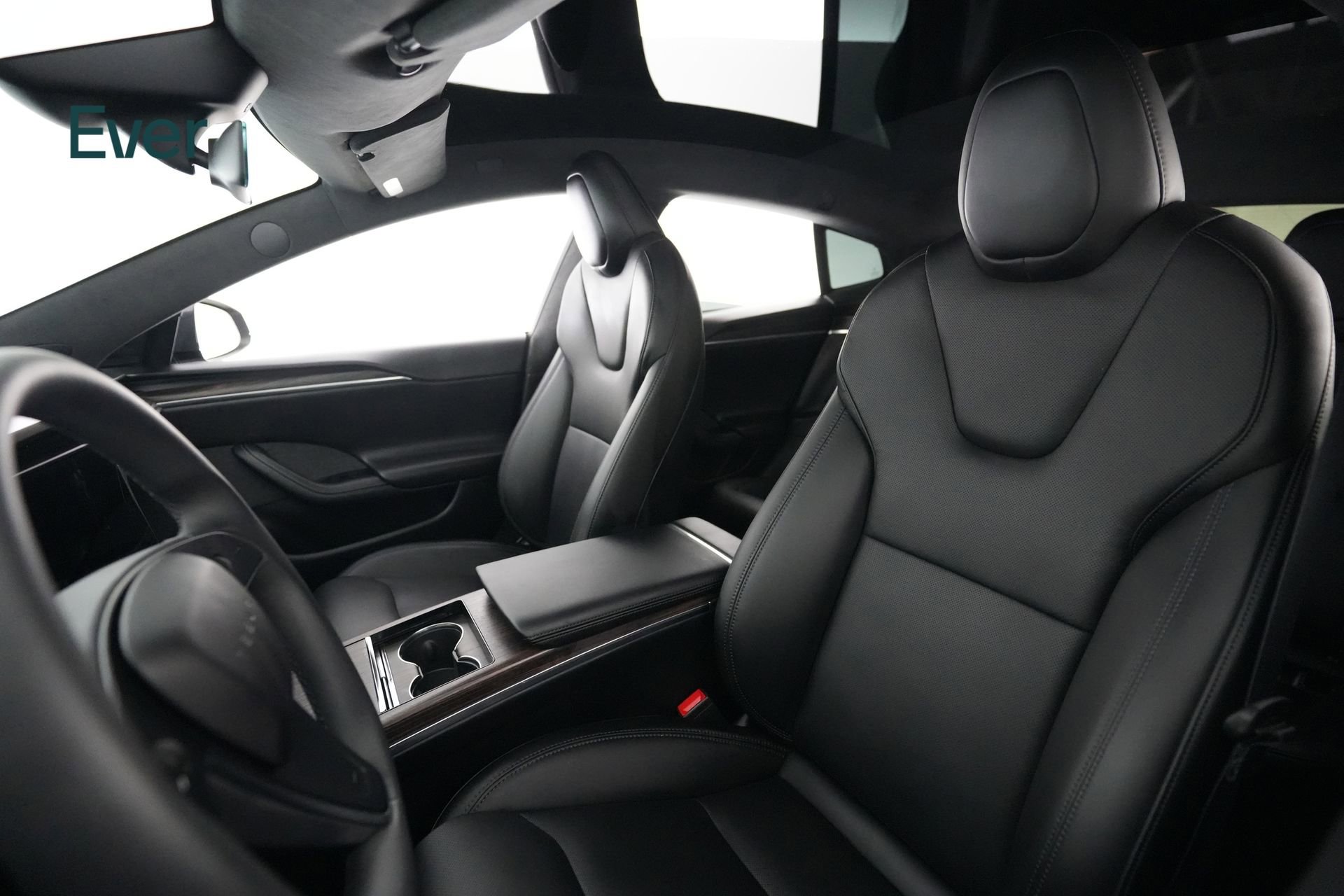 Used 2024 Tesla Model S image 4