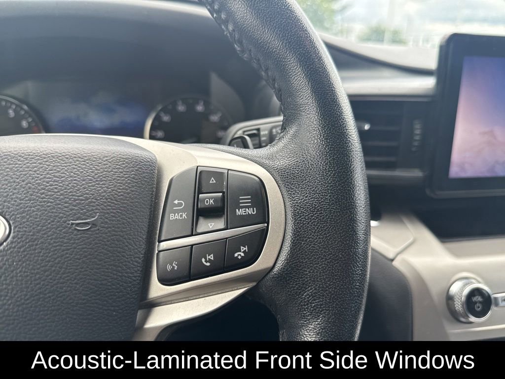 Used 2021 Ford Explorer XLT w/ Equipment Group 202A AWD/4WD image 18