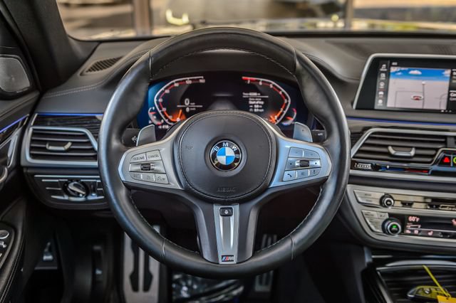 Used 2022 BMW 740i w/ M Sport Package RWD image 26