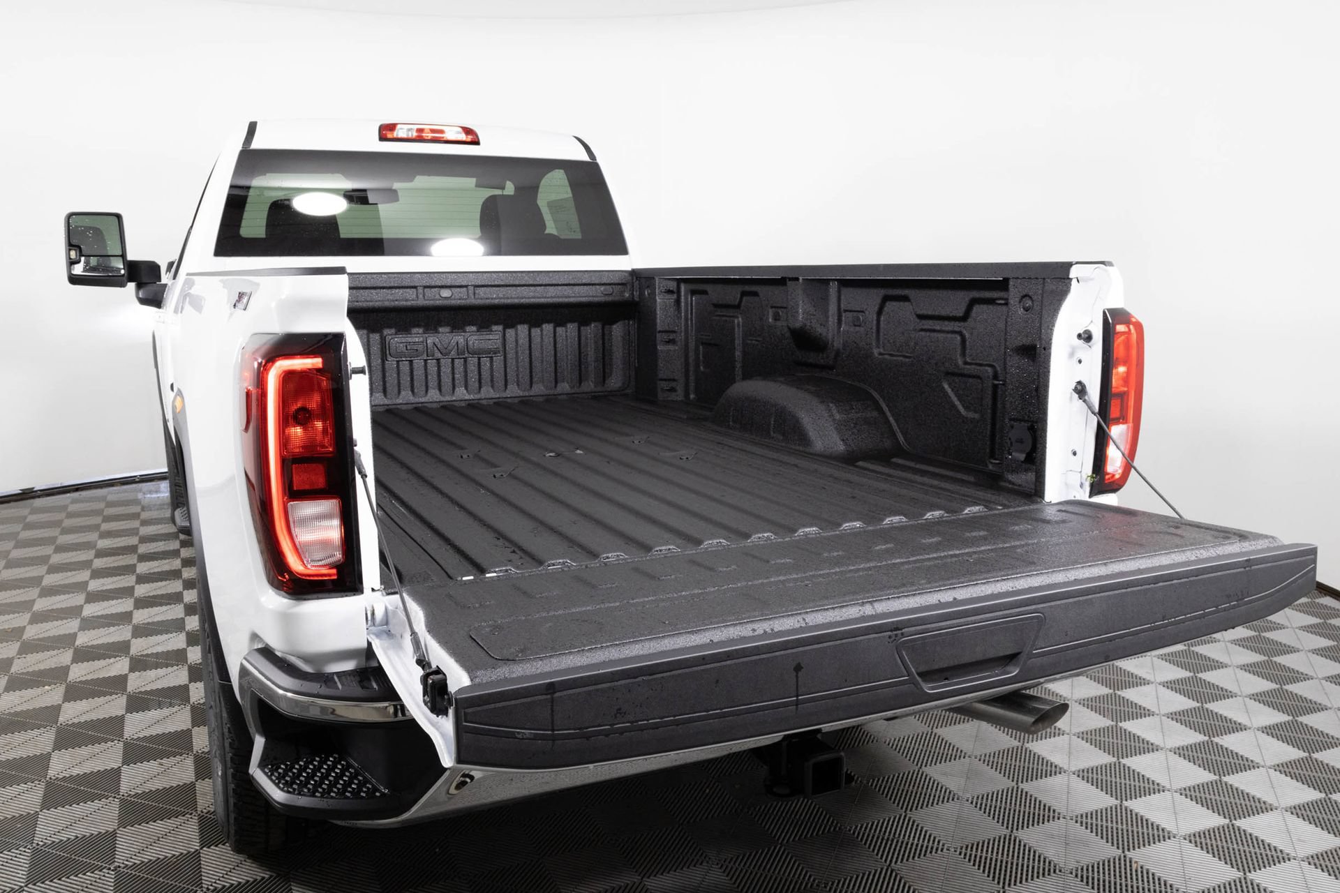 New 2026 GMC Sierra 3500 SLE AWD/4WD image 17