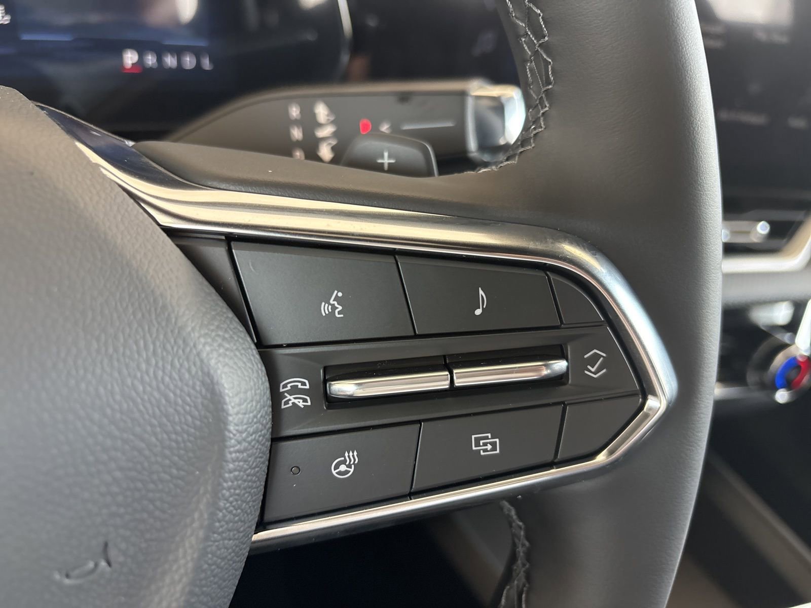 New 2026 Chevrolet Equinox LT w/ Midnight Edition image 28