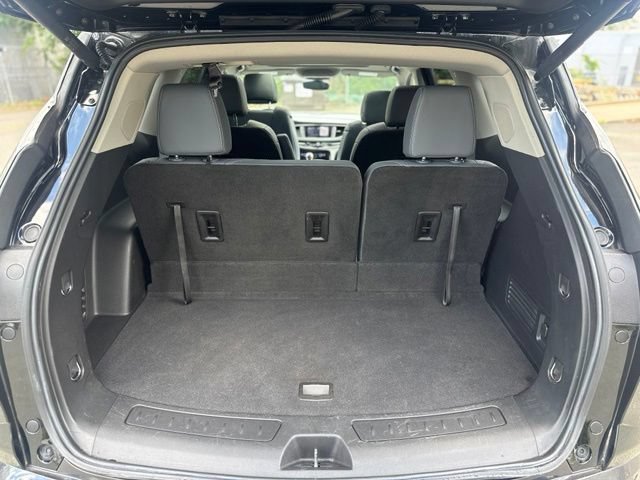 Used 2020 Buick Enclave Essence w/ Sound and Sites Package AWD/4WD image 34