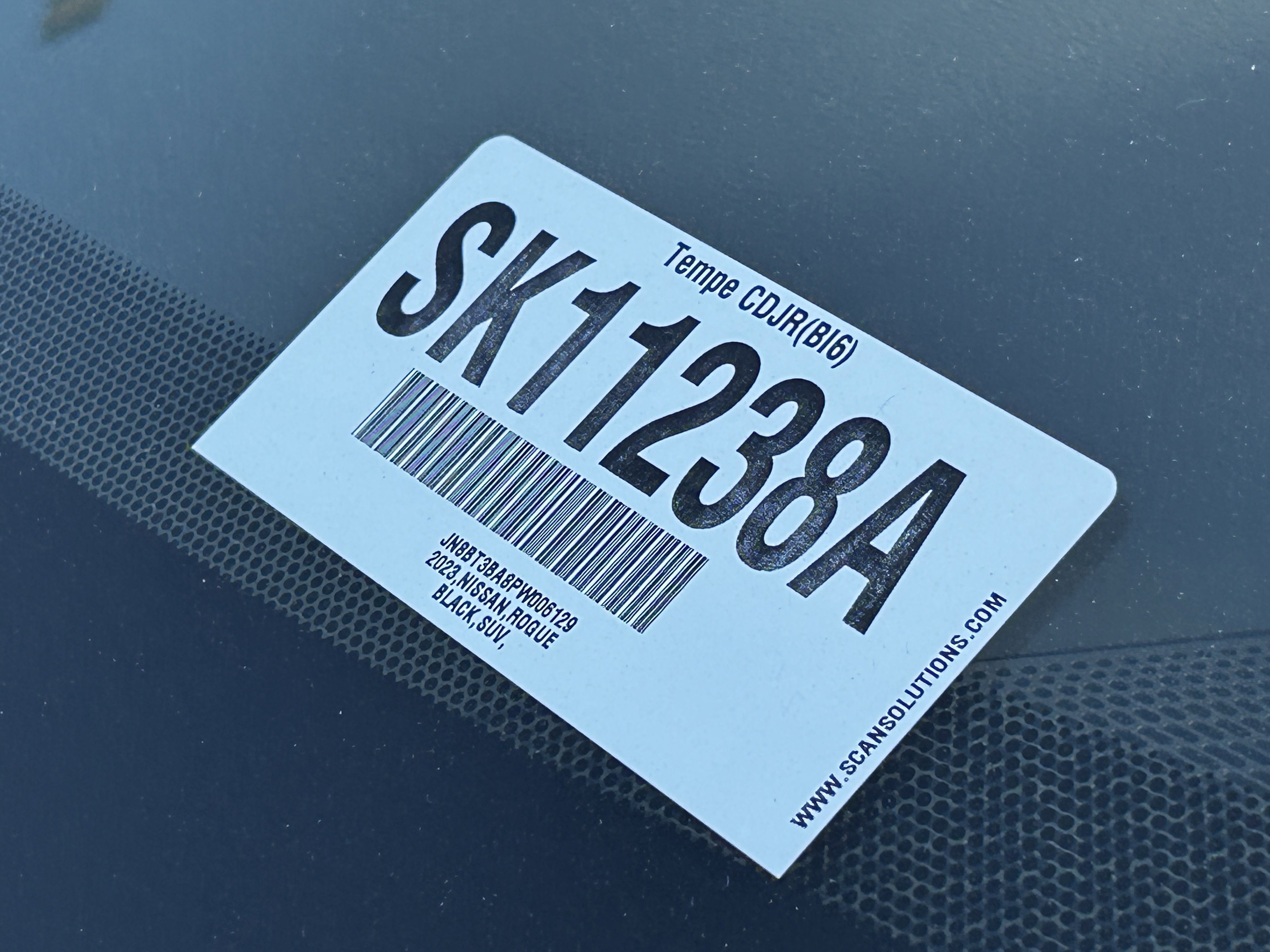 Used 2023 Nissan Rogue SV w/ SV Premium B Package image 31