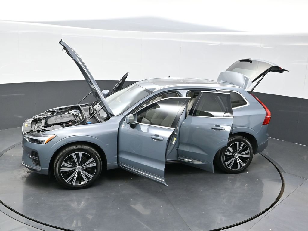 Used 2023 Volvo XC60 B5 Plus w/ Protection Package Premier image 39