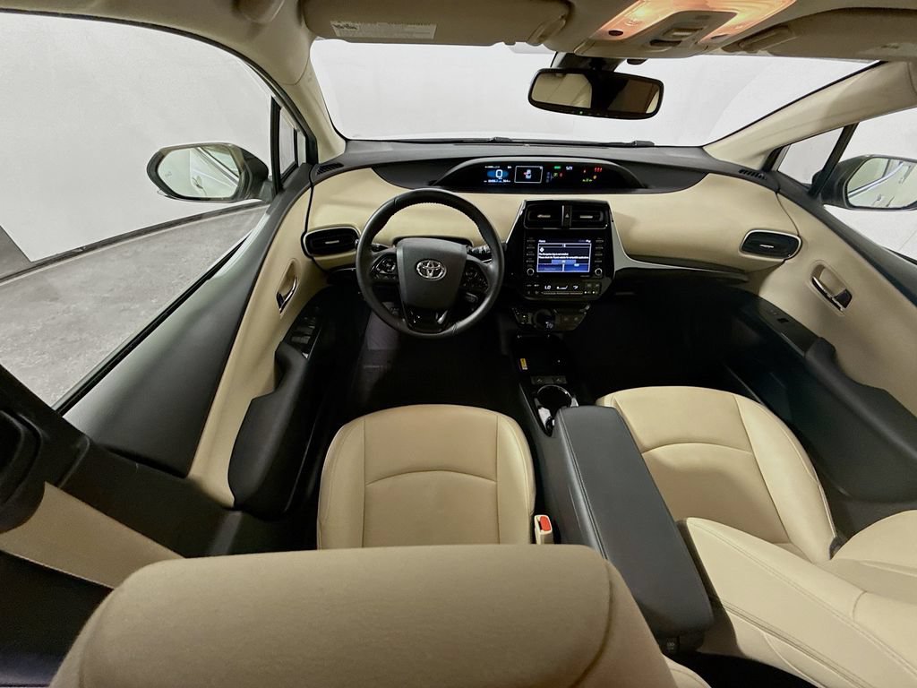 Certified 2022 Toyota Prius XLE FWD image 22