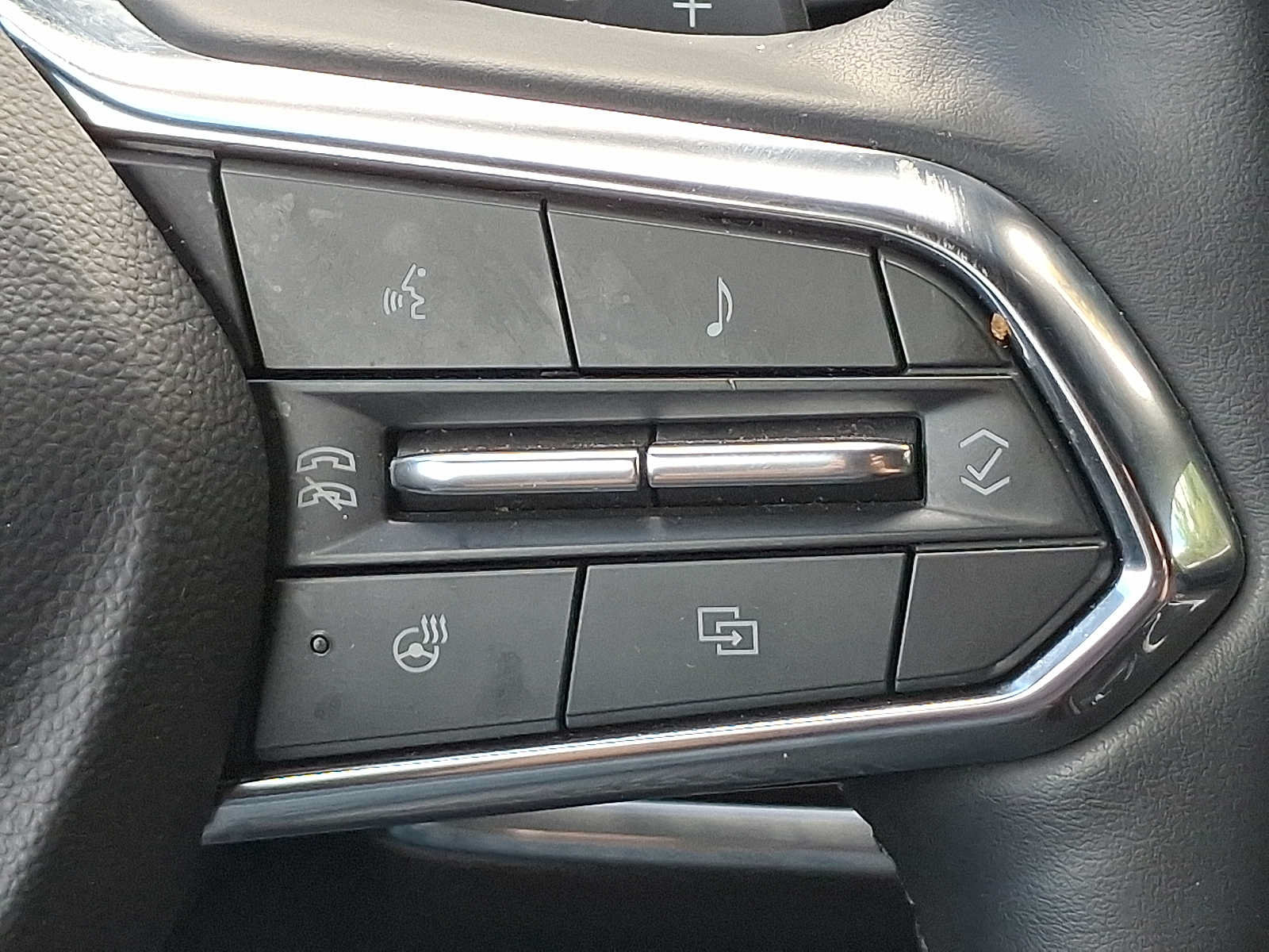 Used 2026 Chevrolet Equinox LT AWD/4WD image 23