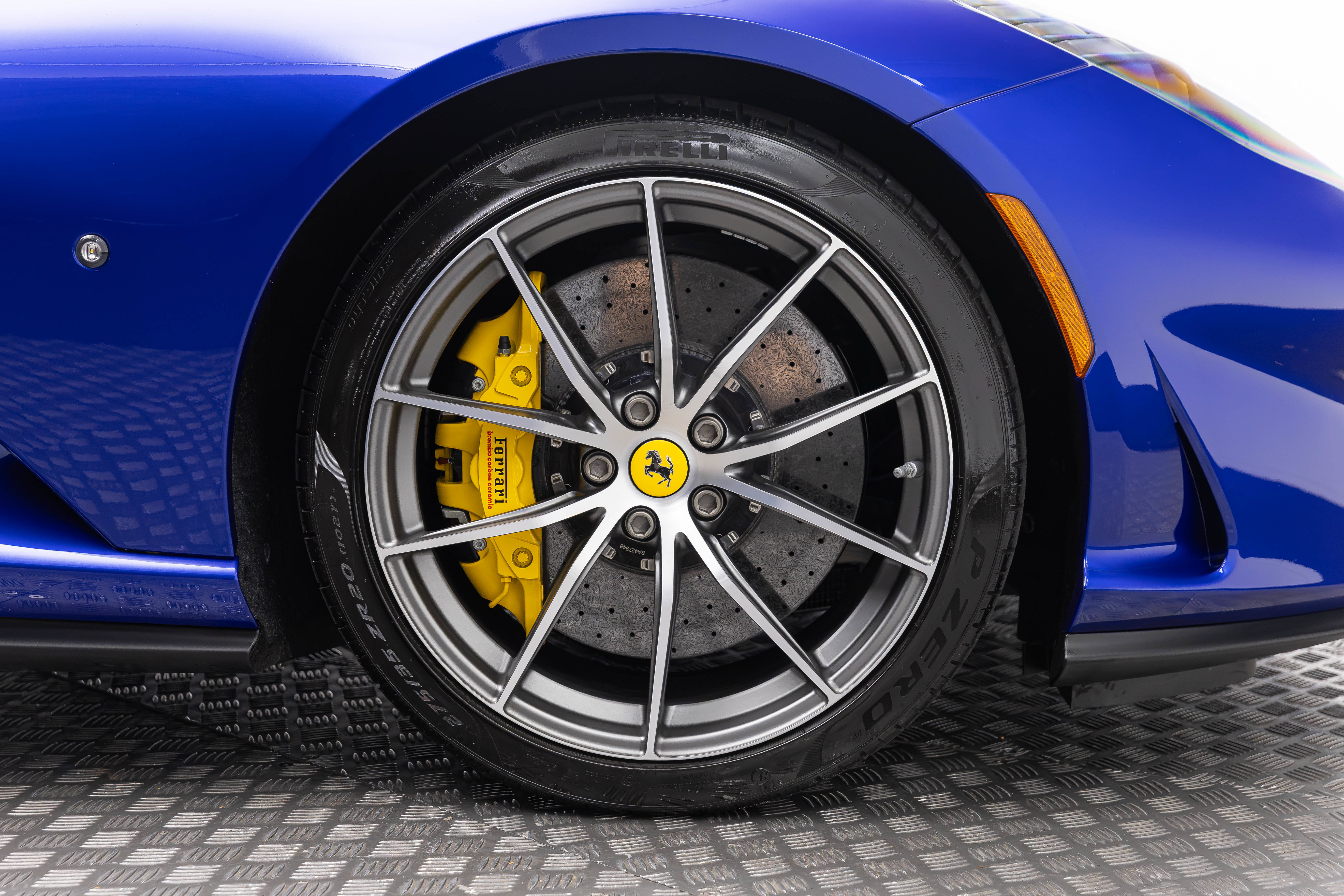 Used 2020 Ferrari 812 Superfast RWD image 59