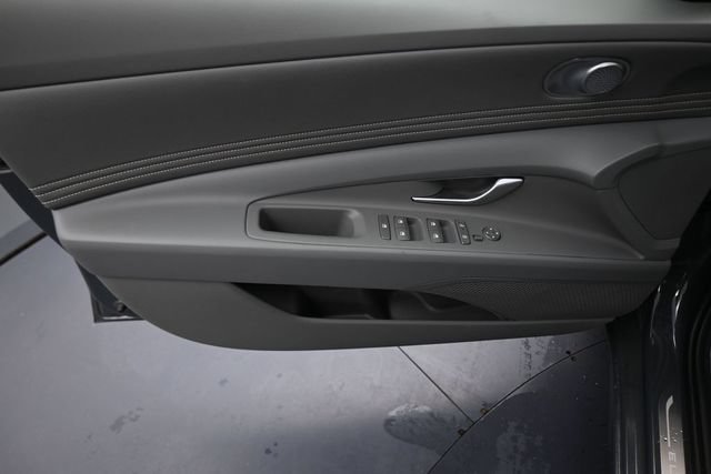 Used 2026 Hyundai Elantra SEL Sport Premium FWD image 21