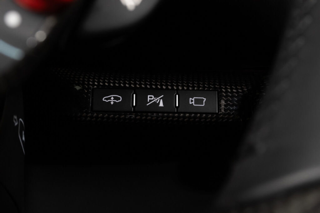 Used 2023 Ferrari 812 GTS image 39