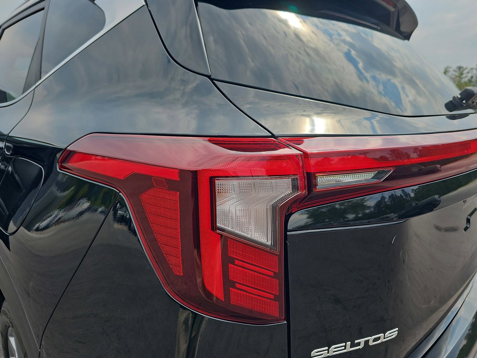 Used 2024 Kia Seltos S FWD image 34