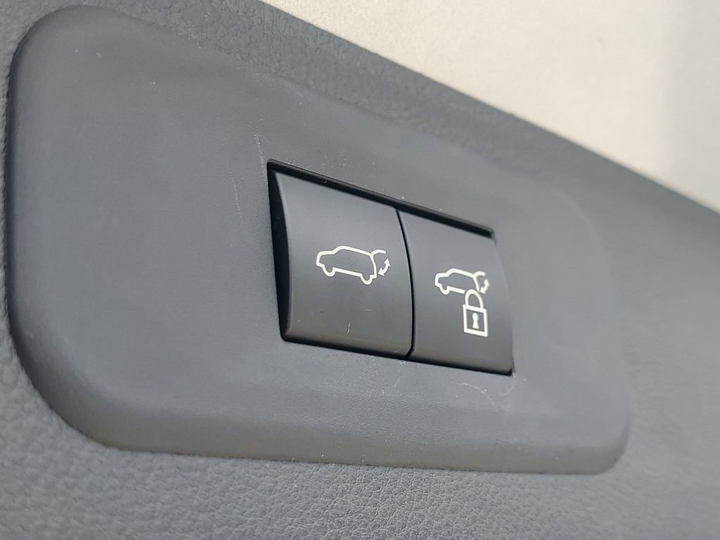 Used 2025 Lexus TX 500h AWD w/ Technology Package image 9