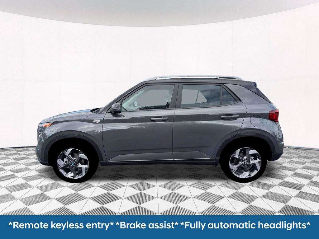 New 2026 Hyundai Venue SEL FWD image 4