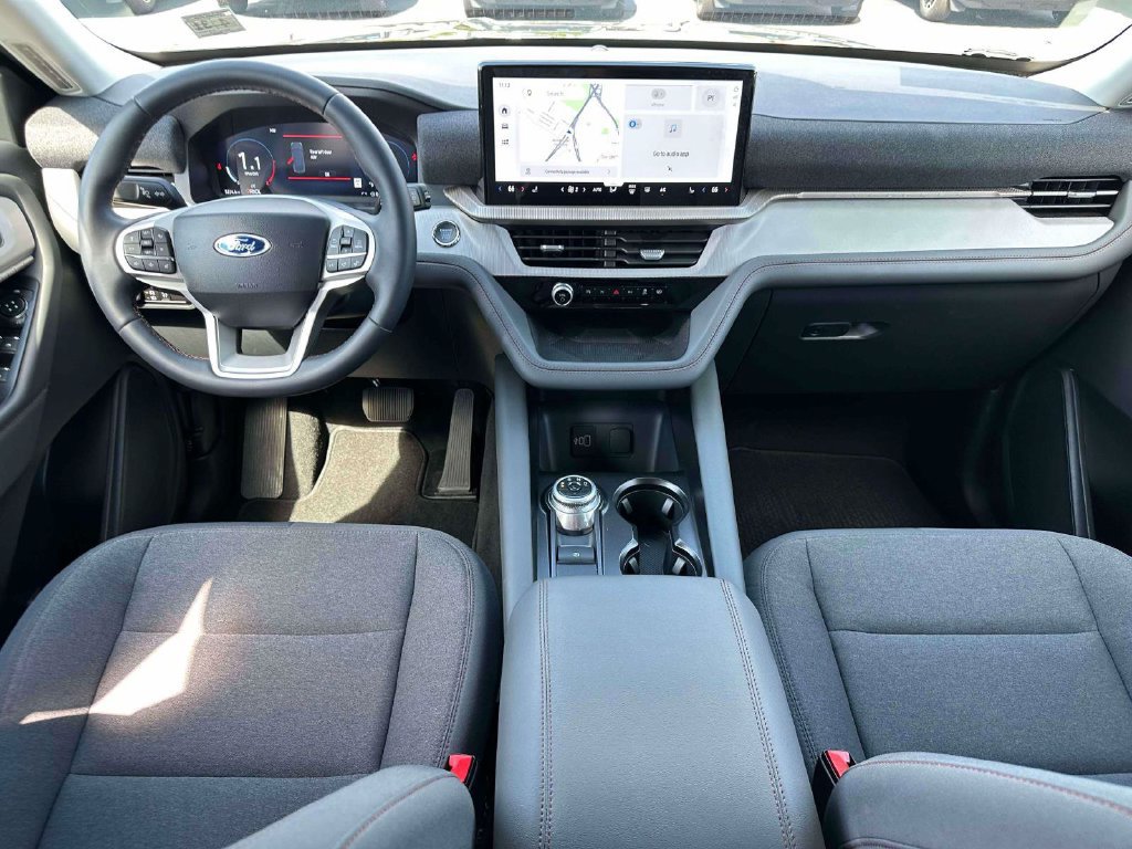 Used 2026 Ford Explorer Active AWD/4WD image 13