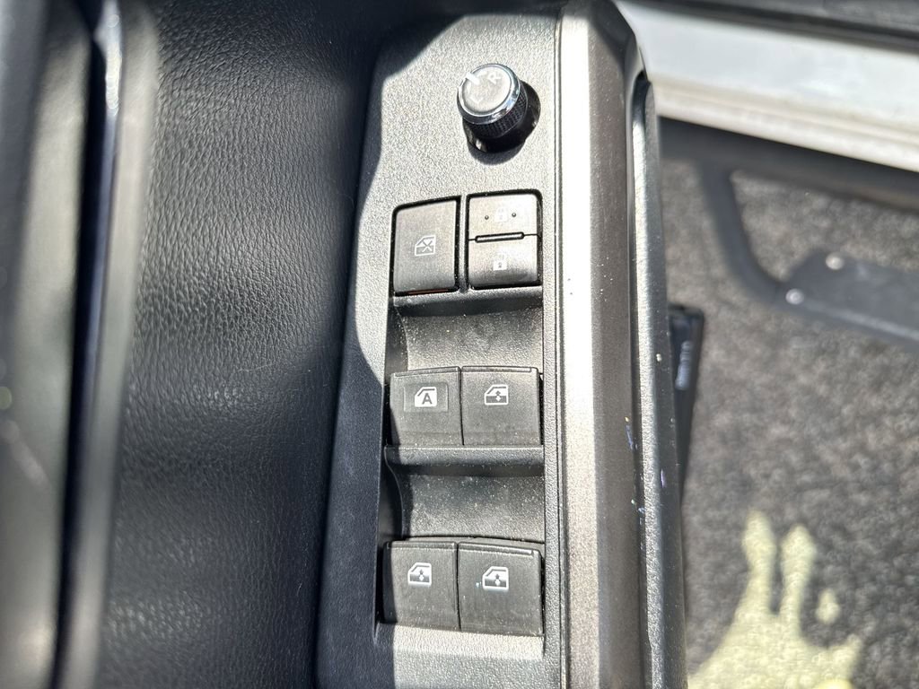 Used 2018 Toyota Tacoma SR5 image 13