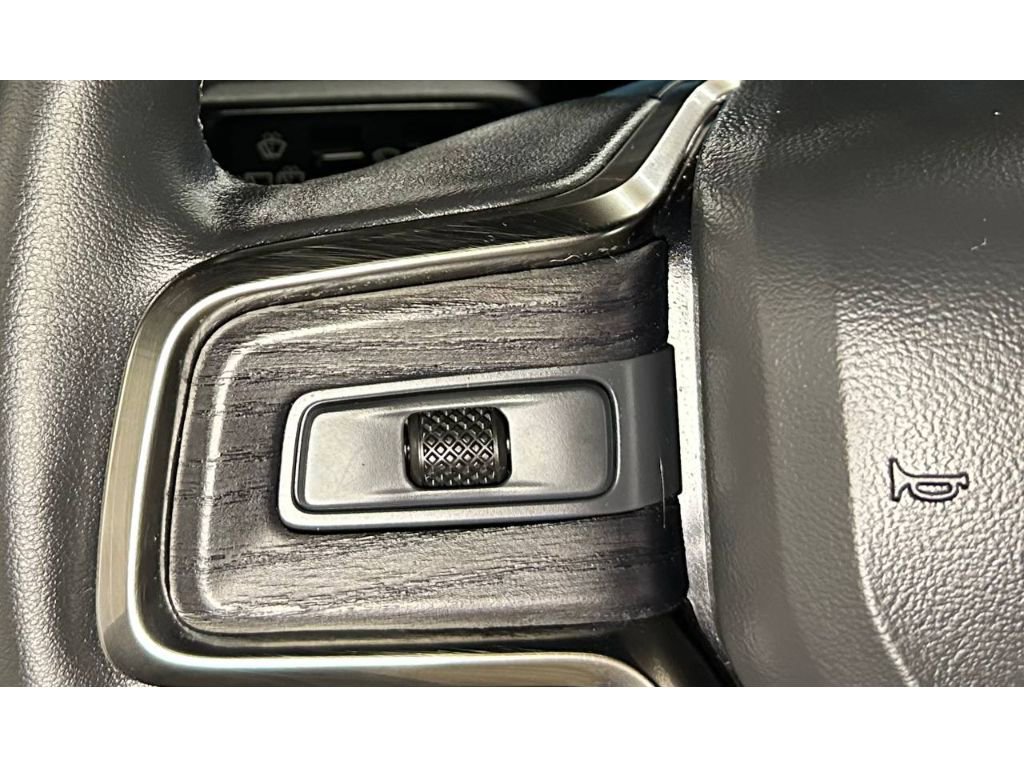 Used 2022 Rivian R1S Launch Edition image 25