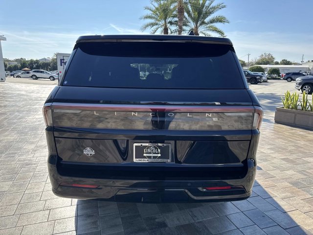New 2025 Lincoln Navigator L Reserve image 3