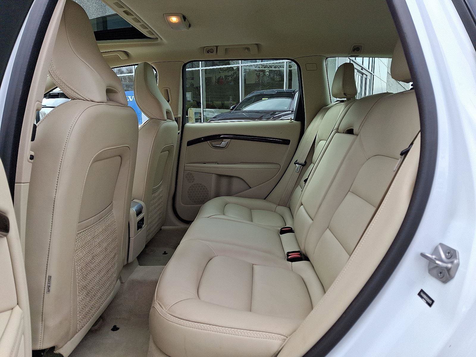 Used 2016 Volvo XC70 T5 Platinum w/ Climate Package image 10