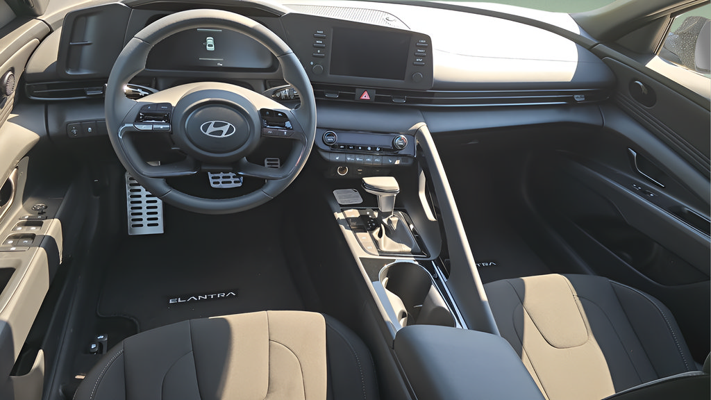 New 2026 Hyundai Elantra SEL Sport Premium FWD image 18