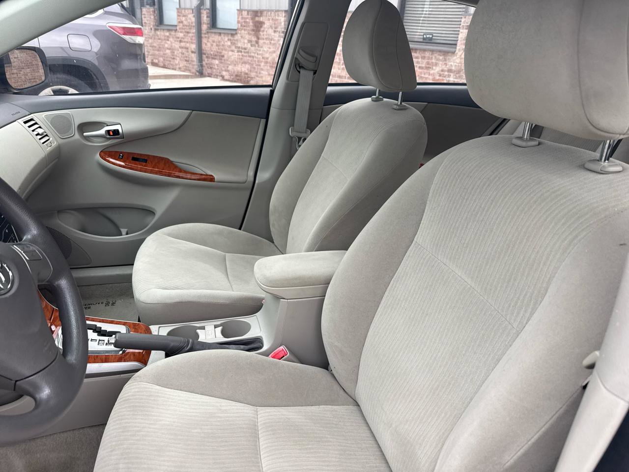 Used 2010 Toyota Corolla FWD image 32