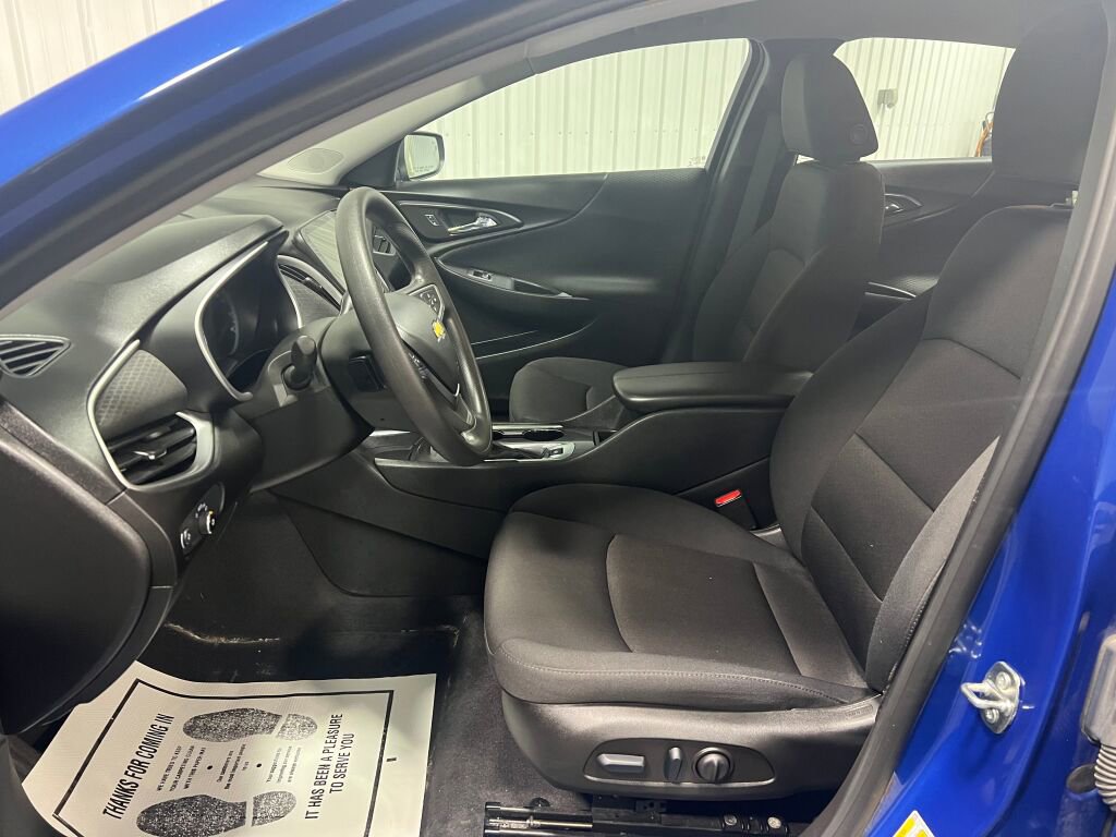 Used 2023 Chevrolet Malibu LT w/ Driver Confidence Package image 5