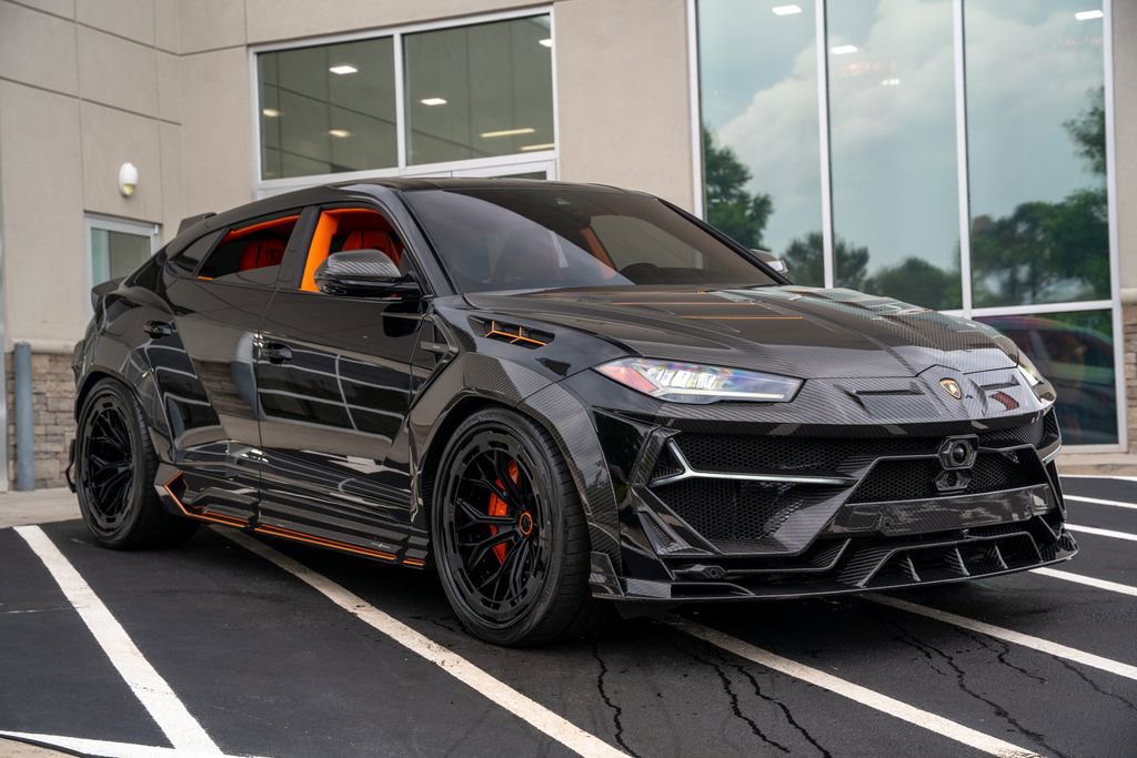 Used 2022 Lamborghini Urus AWD/4WD image 8
