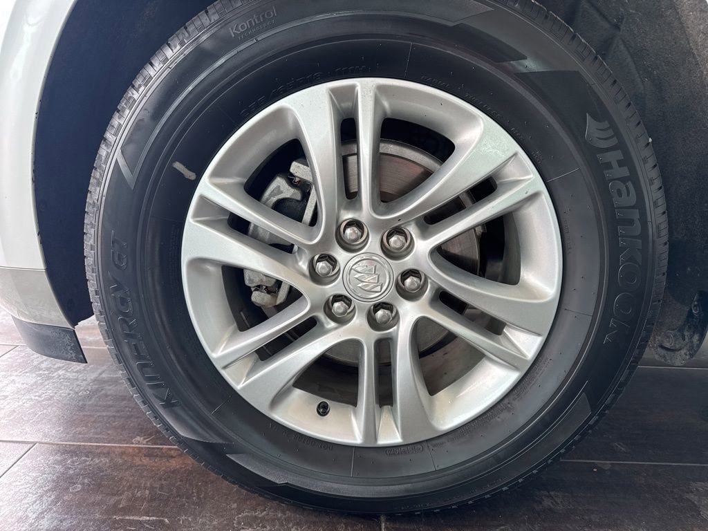Used 2018 Buick Enclave Essence FWD image 4