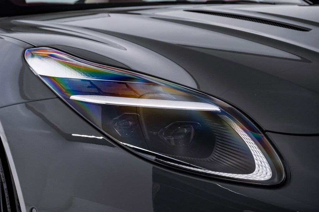 Used 2024 Aston Martin DB12 Coupe image 6
