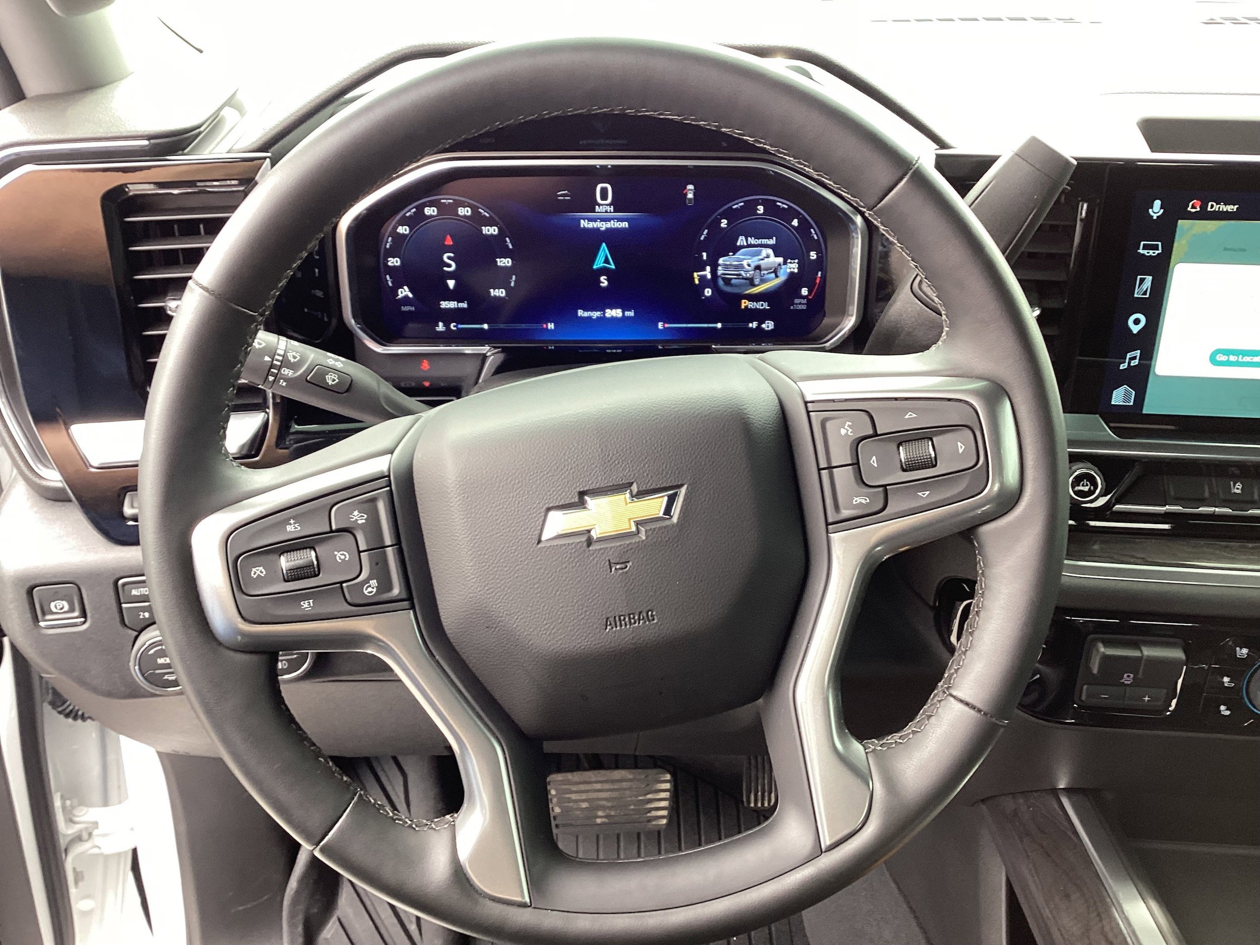 Used 2026 Chevrolet Silverado 2500 LTZ w/ LTZ Premium Package AWD/4WD image 17