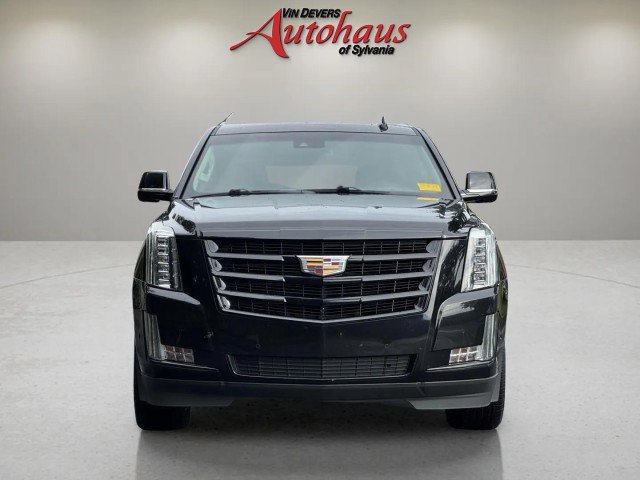 Used 2020 Cadillac Escalade Luxury w/ Escalade Sport Edition AWD/4WD image 3