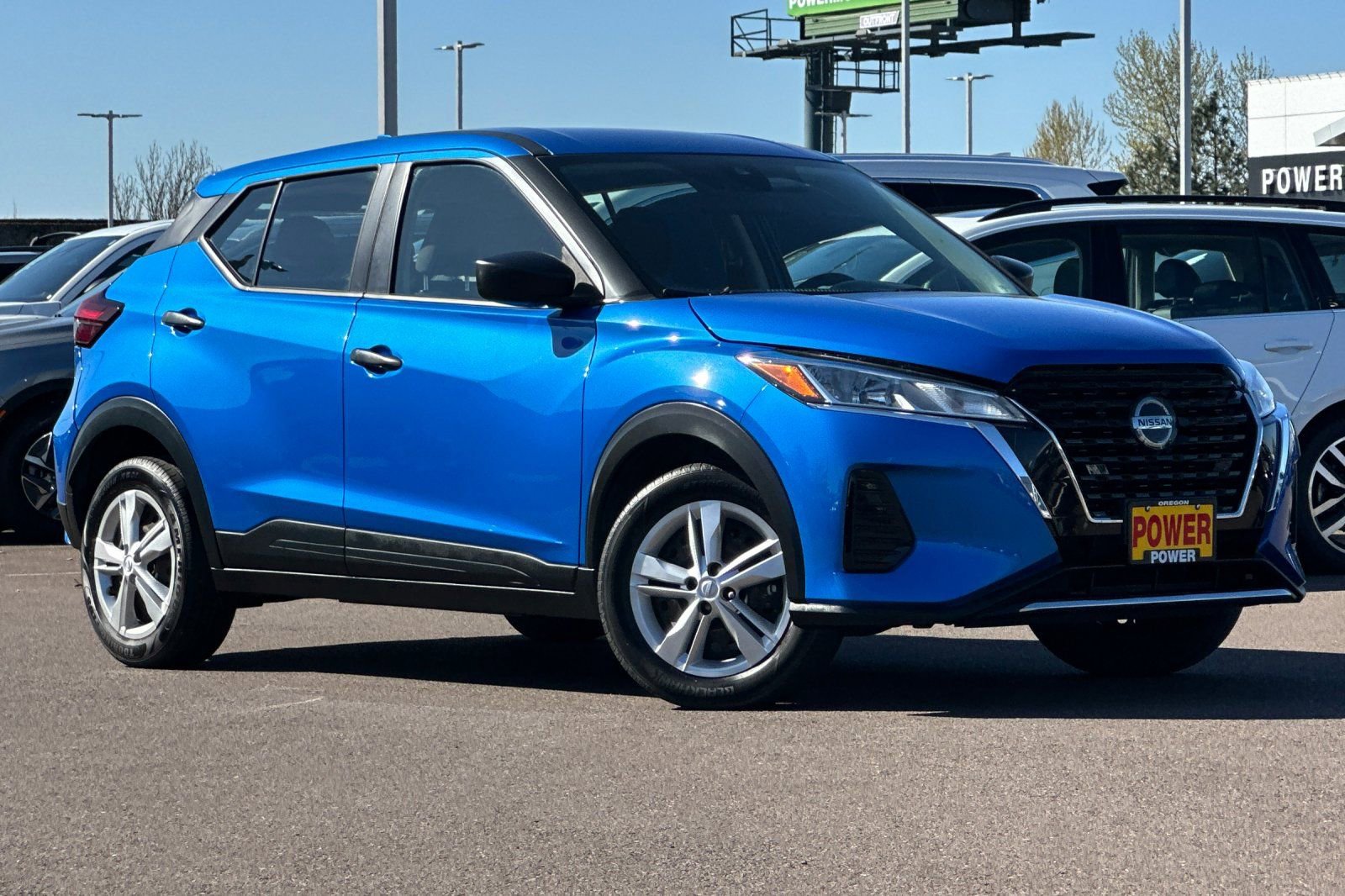Used 2021 Nissan Kicks S FWD image 2
