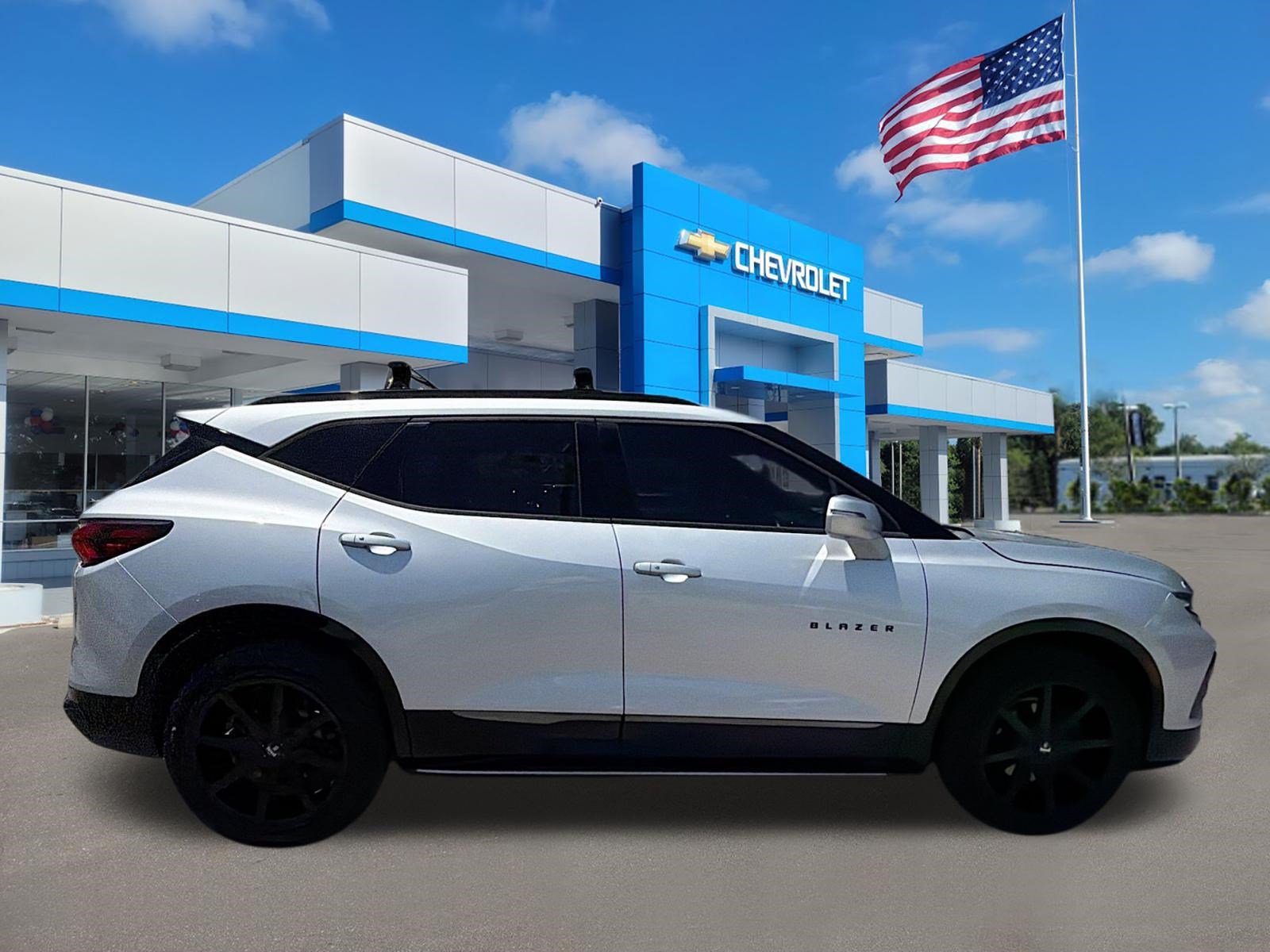 Used 2019 Chevrolet Blazer RS FWD image 2