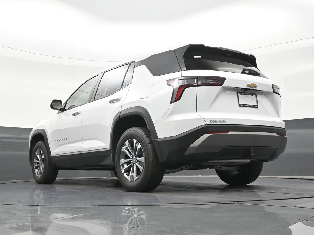Used 2025 Chevrolet Equinox LT w/ Safety and Technology Package FWD image 26